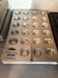 1 Lot of 8 25 cup Popover Pans