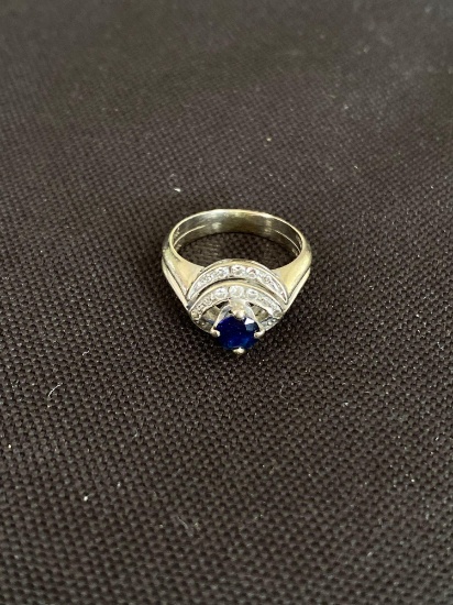 14k White Gold Ring With Sapphire and Diamond Chips