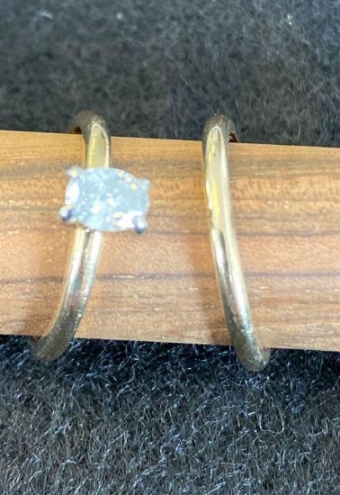 14K Yellow Gold Wedding Set With Diamond Engagement Ring