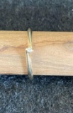10K Yellow Gold Rind with Diamond Chip