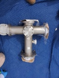 Loadlock vacuum chamber