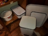 5 pieces of Enamelware