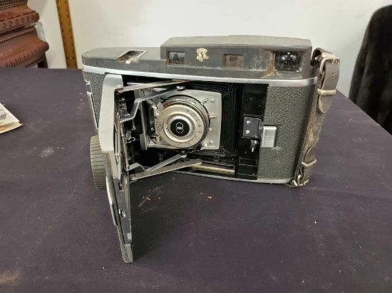 Polaroid Model 110A Professional Camera, In Case