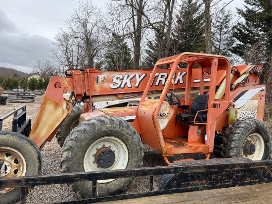 Sky Trak 8042 with Platform Lift and Man Cage VIN#6530