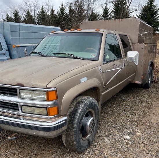 1996 Chevrolet 3500 Crew Cab 4x4 with Utility Service Bed VIN: 1GCHK33J3TF00746