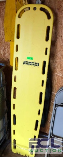 DESCRIPTION: JUNKIN PLASTIC BACK BOARD. BRAND / MODEL: JUNKIN LOCATION: SHED QTY X 1