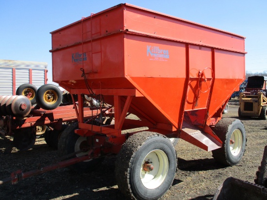 Kilbros 375 gravity wagon, 12 ton gear, 385/65R 22.5 tires
