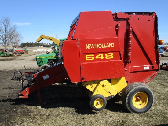 New Holland 648 round baler