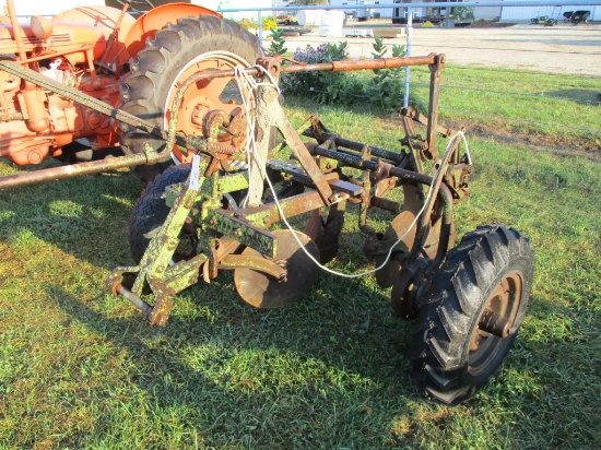 2 Bottom pull type plow