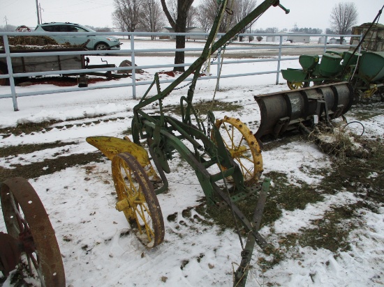 1 bottom pull type plow