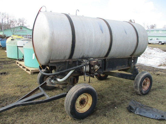 1000 Gal fert. tank, mnt on wagon w/transfer pump, 4 hp motor