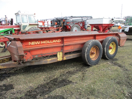 New Holland 679 tandem manure spreader