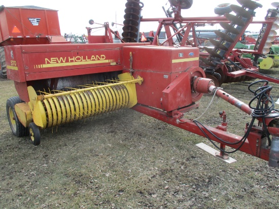 New Holland 570 baler w/thrower