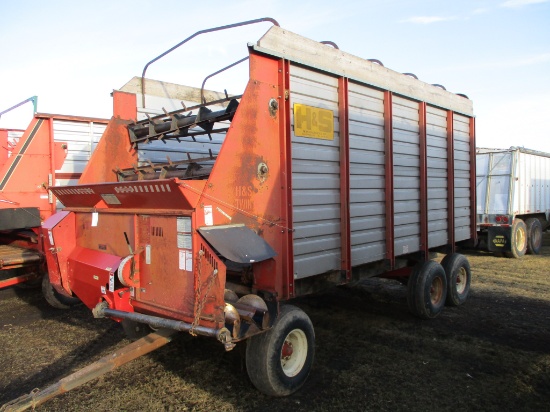 H&S 7+4 twin auger, 16 ft. chopper box, Knowles tandem gear