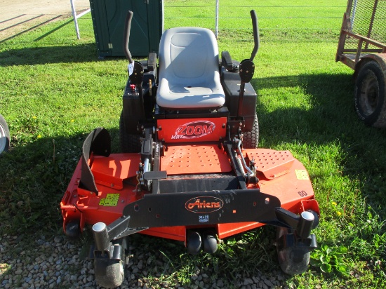 Unused Ariens Max Zoom, zero turn, 2 hrs. 60" deck, 25 hp