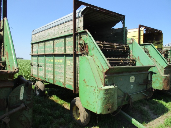 John Deere 115 chuck wagon, 16' chopper box & JD gear