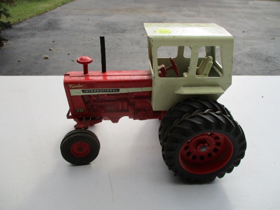 Int 1256 tractor