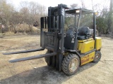 Yale LP fork lift, side shift, 8,370 hrs. showing, Model #GLP060TGNUAE087, max lift Cap. 5,250 LB