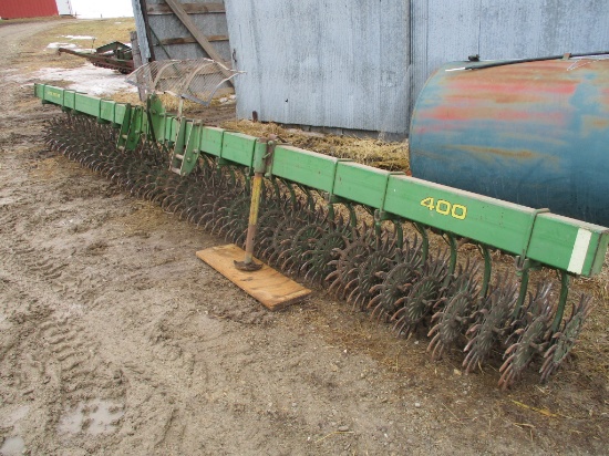 John Deere 400, 20 ft. 3pt. rotary hoe