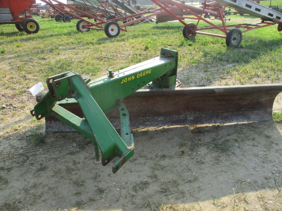 John Deere 115, 9 ft. 3pt. back blade