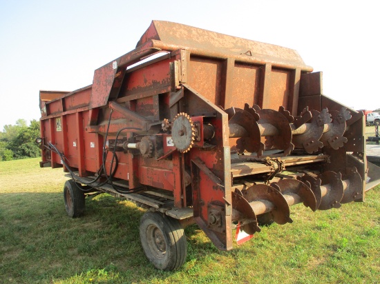 H&S 600 truck mount manure spreader * WAGON SELLS SEPERATE