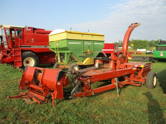 Hesston 7155S chopper w/2R corn head & 7' hay head