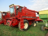 Int 1460 combine 4,284 hrs. 30.5L-32 from local estate
