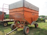 Minnesota 250 gravity wagon w/MN jumbo 10 ton gear