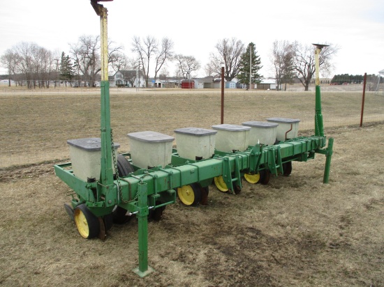 6R 3pt. planter