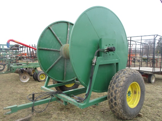 Hyd manure hose reel, holds 1 mile of 8" hose