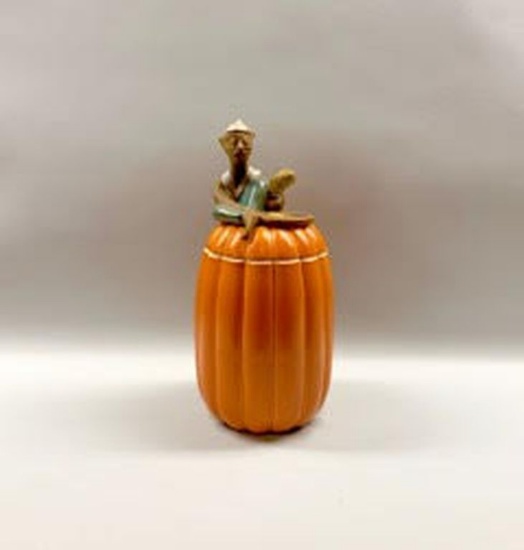 RED WING TALL PUMPKIN COOKIE JAR - EXCELLENT