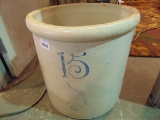 RED WING 15 GALLON BIRCHLEAF CROCK, UNION OVAL - SMALL BASE CHIP