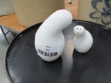 SCHMOO SALT & PEPPER, WHITE GLAZE - MINT