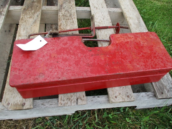 M&W tool box off IH M