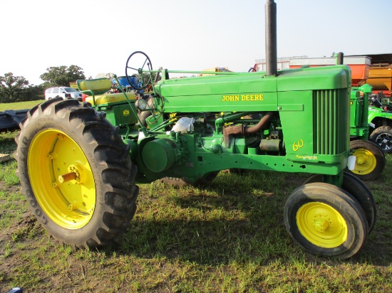 John Deere 60, new paint, newer 15.5x38 tires, sn#6040525