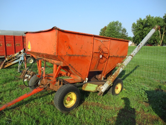 Gravity wagon w/Hyd. fert auger, gear