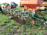 John Deere 2810 5 bottom vari width plow