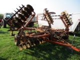 Case 21 ft. rock cushion disc, hyd wings