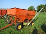 Gravity wagon w/Hyd. fert auger, gear