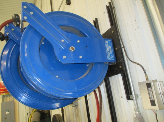 Coxreels 3/8" retractable hose reel w/air hose