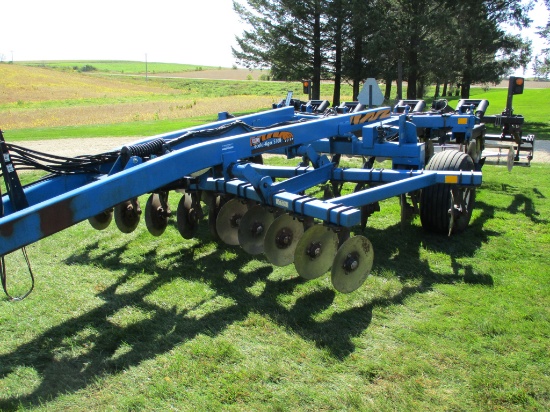 DMI 530B, 5 shank ripper, front & rear colters, Flex Till rolling basket