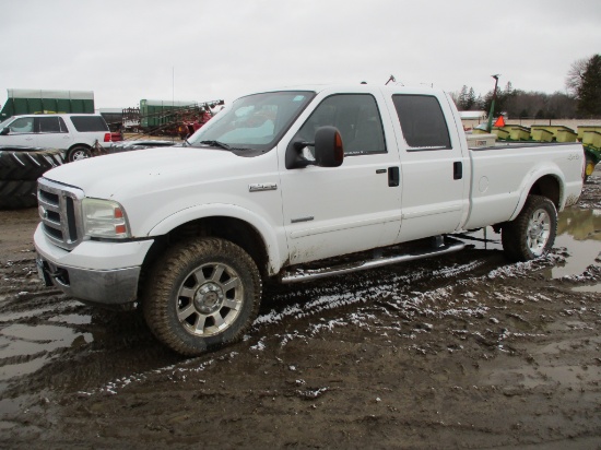 2006 Ford F350 XLT Super Duty Dsl. power stroke, 105,986 miles showing, 4x4. 4Dr. cab, power windows