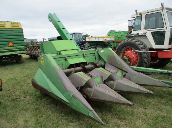 John Deere 300, 3R picker w/3R30" head