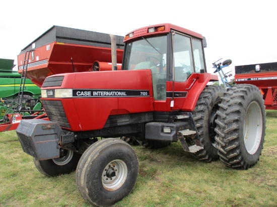 Case IH 7120 Approx 5,000 hrs. on tractor, 1,430 Hrs. showing, Cab, AC, heat, radio, 2 sp reverser,