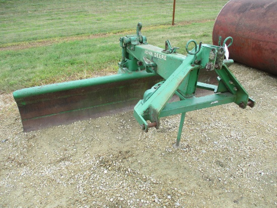 John Deere 115, 8' Hyd back blade, 3pt.