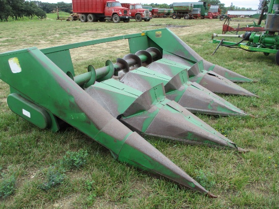 John Deere 444, 4R corn head