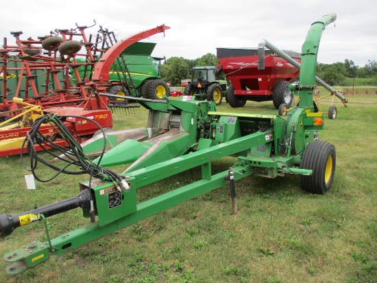 John Deere 3955 chopper w/JD 2R 30" corn head, metal guard, hyd tonge, spout, control box