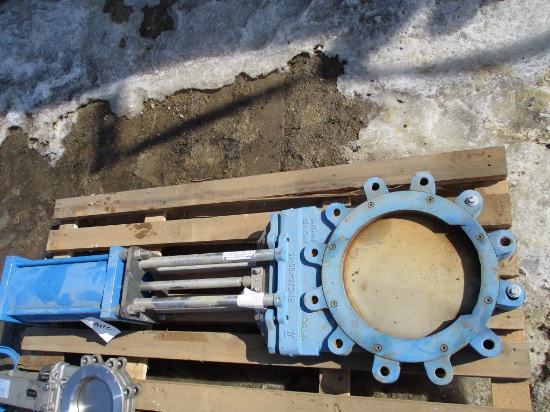 True Line 12" stainless steel air gate valve