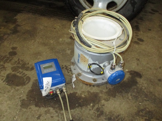 2010 Krohne 8" magnetic IFS4000 flow tube & Krohne F100 read out meter head, reset button, 20' cable