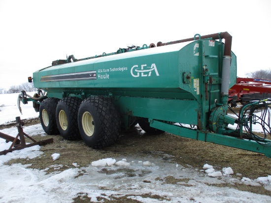 2011 Houle 7300 gal. manure tank, tri axle, 5 DMI injectors, SN#CAI1-1007390